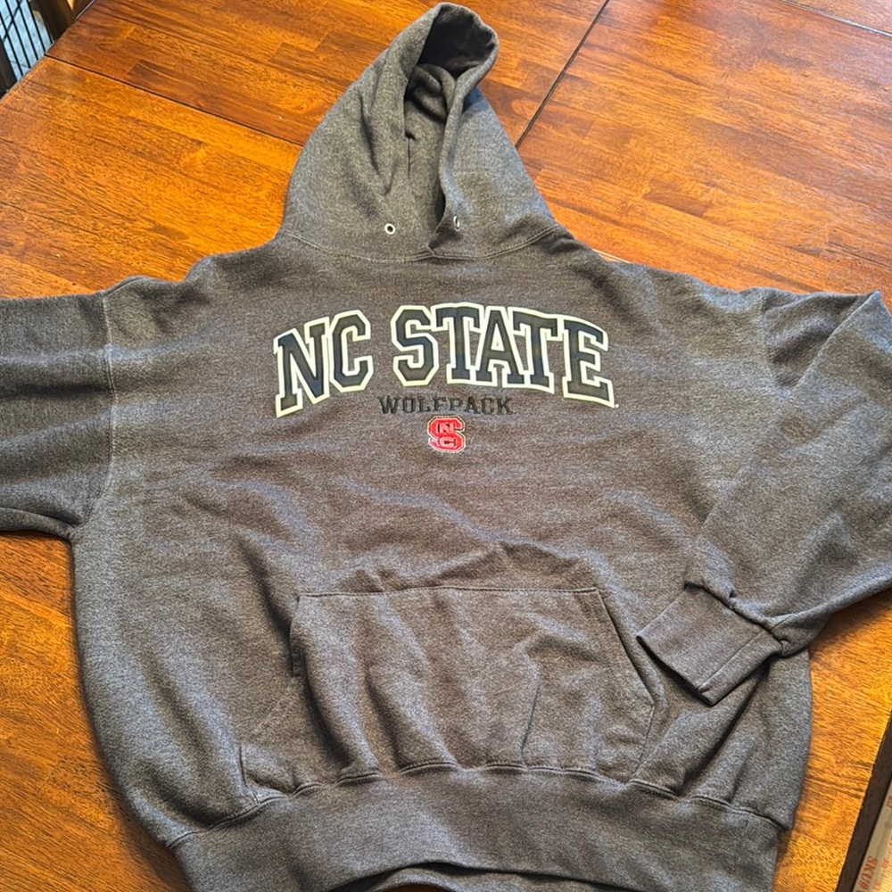 NC State Wolfpack Gray HoodieXL